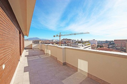 Foto Attico in via A. Maj, Bergamo Stazione di 185 m² con 4 locali