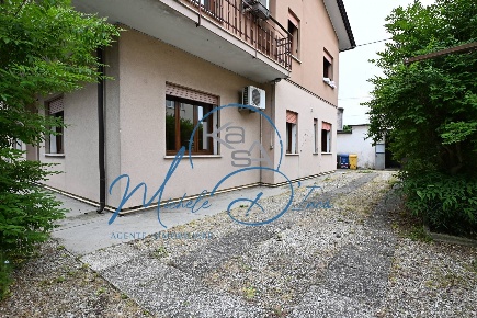 Foto Appartamento in via papa giovanni xxiii, Istrana Centro di 150 m²