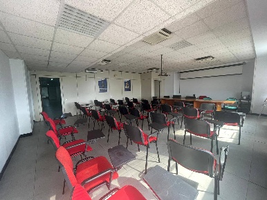 Foto Ufficio in Via Maggiore Salvatore Arena 1, Caserta di 454 m²