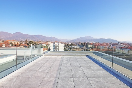 Foto Attico in via alle cave, Torre Boldone Centro di 160 m² con 3 locali