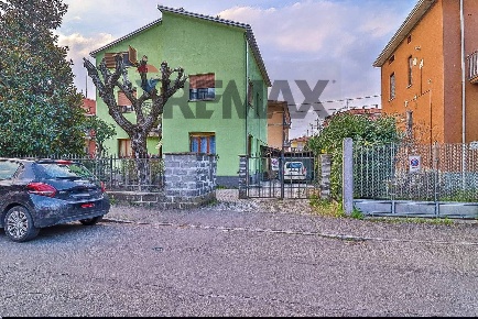 Foto Appartamento in Via Cristoforo Colombo 4, Parma di 76 m² con 2 locali