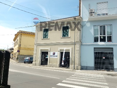 Foto Ufficio in VIA GRAN SASSO 61, Pescara di 93 m² con 4 locali in affitto