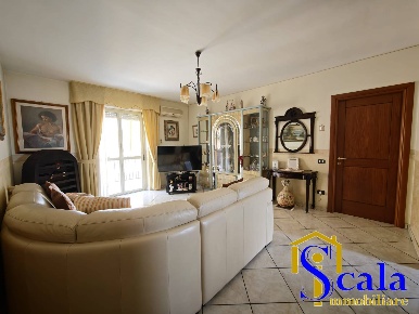 Foto Appartamento in via allende, Santa Maria Capua Vetere di 100 m²