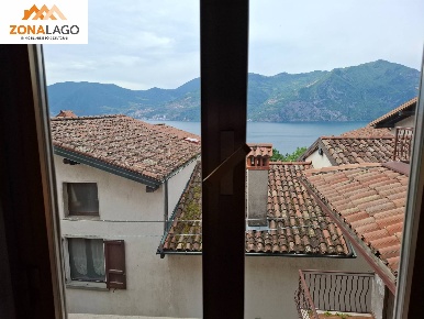 Foto Appartamento in VIA MAZZINI 33, Marone Centro di 80 m² con 3 locali