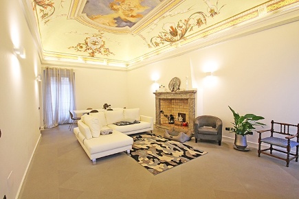 Foto Appartamento in Piazza Pellegrini, Pisogne Centro di 210 m² in vendita