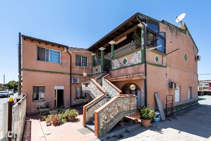 Foto Case semi ndipendenti a Decimoputzu di 130 m² con 4 locali in vendita
