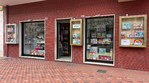 Foto Attività commerciale in Via Roma, Ventimiglia Centro Città di 80 m²