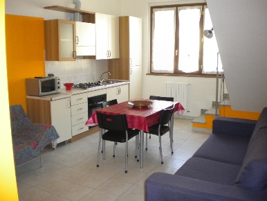 Foto Appartamento in via San Mauro, Parabiago Centro di 60 m² con 2 locali