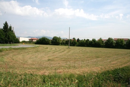 Foto Terreno residenziale a Treviolo Centro di 12150 m² in vendita