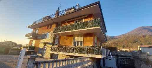 Foto Appartamento a Cuveglio di 88 m² con 3 locali in vendita