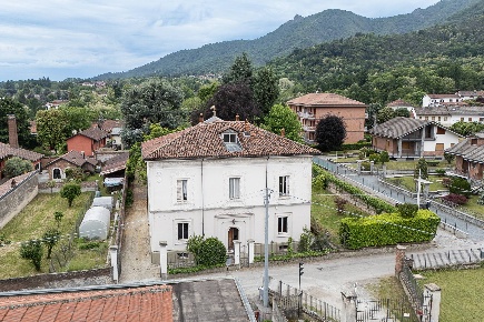Foto Villa unifamiliare in Via Giusto Lanteri, Cumiana Centro di 487 m²