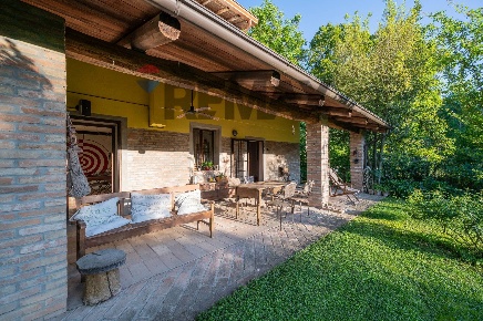 Foto Casa indipendente in Viottolo dei Frutti 9, Brescello Centro di 265 m²