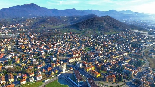 Foto Terreno residenziale a Albano Sant'Alessandro di 4300 m² in vendita