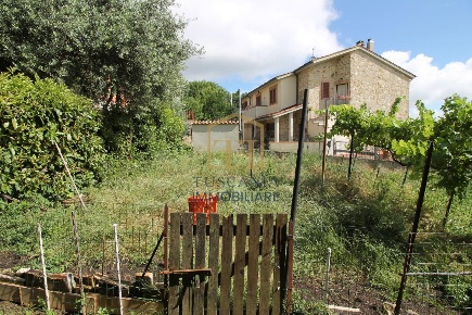 Foto Appartamento a Casole d'Elsa di 90 m² con 4 locali in vendita