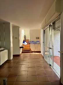 Foto Attico a Massa Marina di Massa Centro di 250 m² con 12 locali