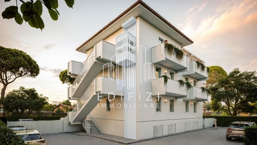 Foto Villa bifamiliare a Massa Marina di Massa Centro di 130 m² in vendita