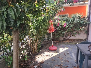 Foto Case semi ndipendenti a Carrara Marina di Carrara di 115 m² in vendita