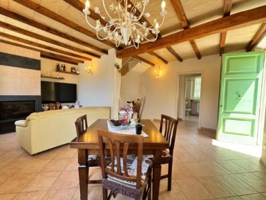 Foto Villa bifamiliare a Seravezza Ripa Pozzi Querceta Ponterosso di 180 m²