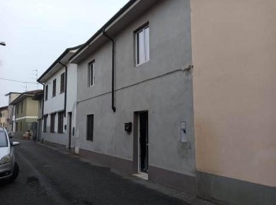Foto Appartamento a Corno Giovine di 103 m² con 4 locali in vendita