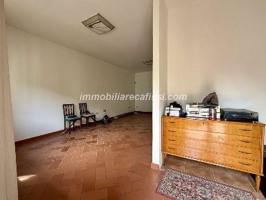 Foto Villa a schiera a Poggio a Caiano Centro di 170 m² con 5 locali