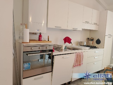Foto Appartamento a Massa Marina di Massa Centro di 109 m² con 6 locali