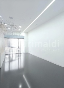 Foto Negozio in Camillo Cucca, Brusciano di 125 m² con 3 locali in affitto