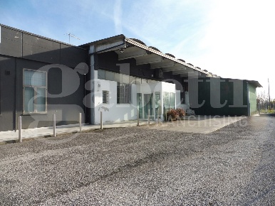 Foto Capannone industriale in Corso Della Ceramica 76, Marostica di 320 m²