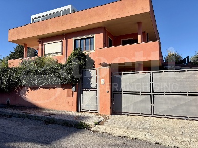 Foto Casa indipendente in Traversa A. Via Berlinguer 10, Usini di 157 m²