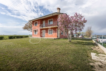 Foto Casa indipendente in Via Molino 12, San Michele al Tagliamento