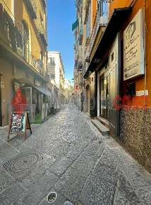 Foto Negozio in Via Dogana Vecchia 41, Salerno di 43 m² con 1 locali