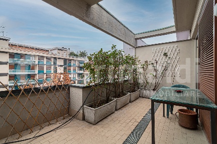 Foto Appartamento in Via Sacco 7, Milano Frua di 110 m² con 3 locali