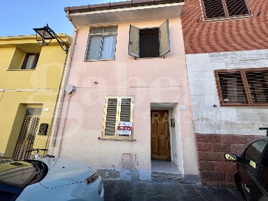 Foto Casa indipendente in Via Garibaldi 23, Muros di 120 m² con 3 locali