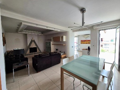 Foto Appartamento a Caivano Centro di 86 m² con 3 locali in vendita
