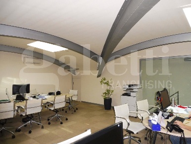 Foto Ufficio a Bassano del Grappa Centro di 250 m² con 2 locali in vendita