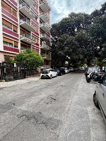 Foto Box in Via Lombardia 7A, Palermo Notarbartolo - Sciuti di 16 m²