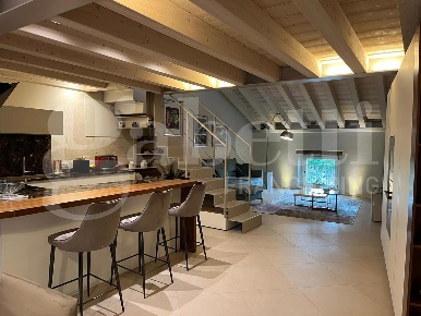 Foto Attico a Marostica Centro di 250 m² con 4 locali in vendita