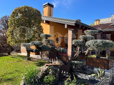 Foto Villa singola in Via Andretto Attilio 4, Sandrigo Centro di 400 m²