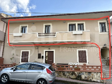Foto Ufficio in Via San Leonardo 21, Viddalba di 133 m² con 3 locali