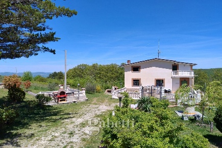 Foto Villa singola in Provinciale 73a, Montagano di 220 m² con 6 locali