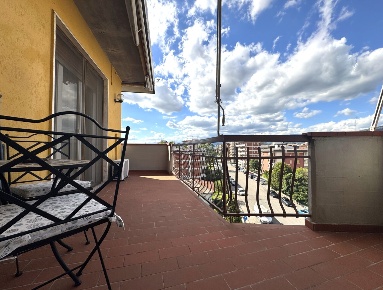 Foto Appartamento in Via San Paolo, Prato San Paolo di 130 m² con 5 locali