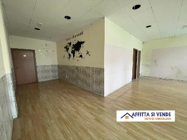 Foto Locale commerciale in Largo Dicone, Siracusa Tica - Zecchino di 70 m²