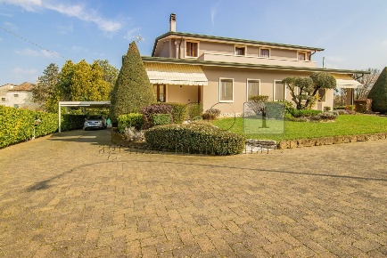 Foto Villa bifamiliare in Via Ponte 88, Barbarano Mossano di 253 m²