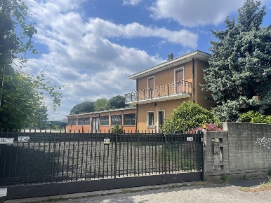 Foto Capannone industriale in Viale dell'Unione Europea 36, Gallarate