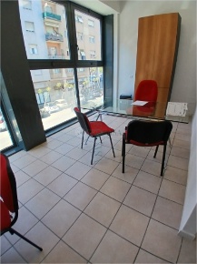 Foto Locale commerciale a La Spezia di 75 m² con 2 locali in vendita