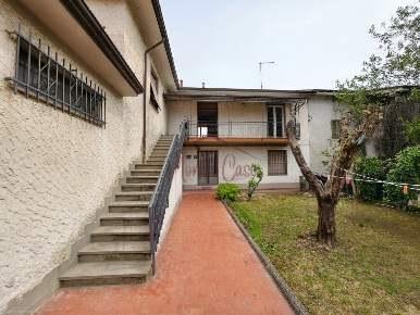 Foto Appartamento in Via Battifollo 53, Sarzana Centro di 118 m² in vendita