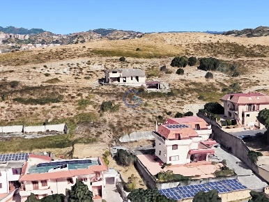 Foto Rustico in Via Guido Parentela 89, Catanzaro Sala di 700 m² in vendita