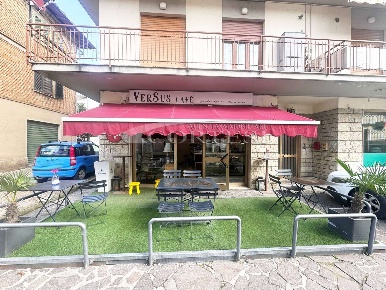 Foto Locale commerciale a Città di Castello di 45 m² con 1 locali