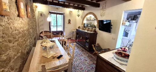 Foto Appartamento a Monte San Savino di 70 m² con 4 locali in vendita