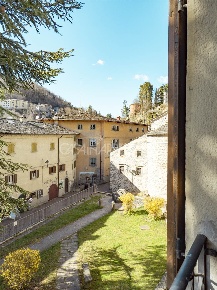 Foto Appartamento a Fiumalbo di 96 m² con 5 locali in vendita