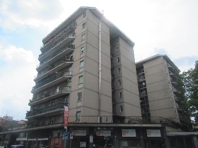 Foto Appartamento in via carducci 8, Lissone Stazione di 120 m² in vendita